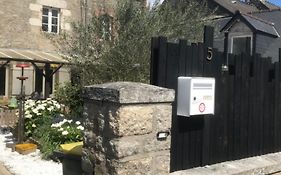 Charmante maisonnette proximité cité médiévale et bords de Rance